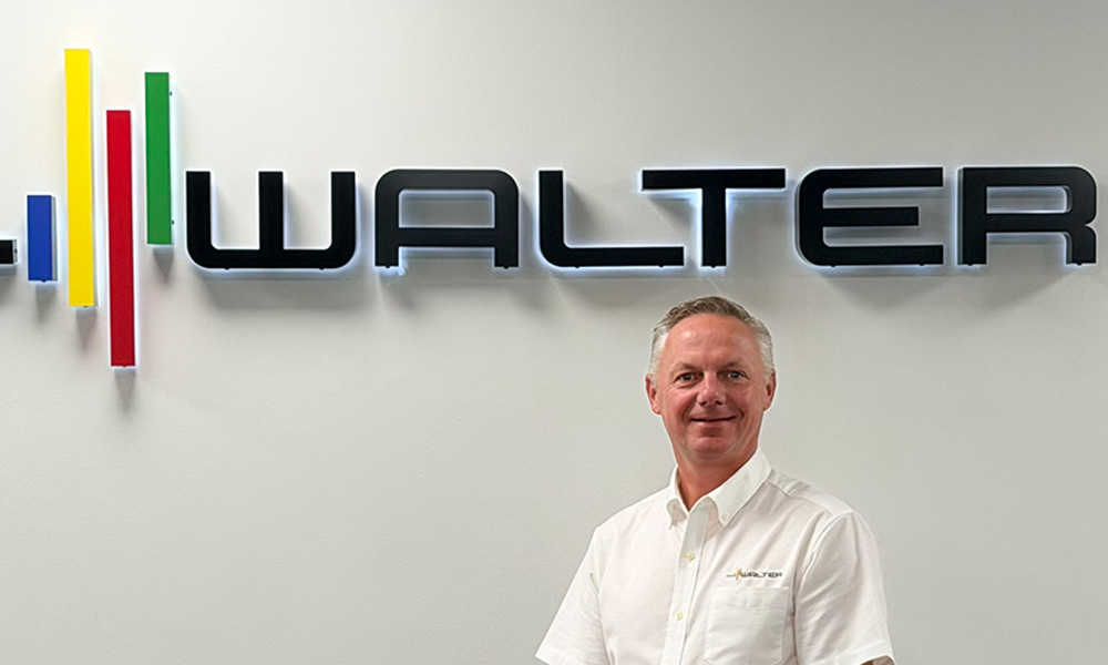 WALTER   CHRIS